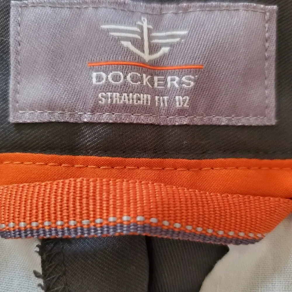 Men's Dockers Straight Fit D2 Dress Pants Size 30 × 32 Dark Gray
